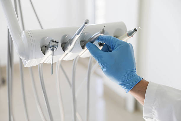 Professional Emergency Dentist technician working in Waterloo, IA